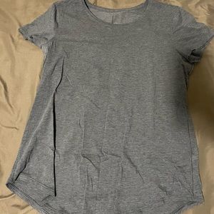 Loose fit lululemon T-shirt